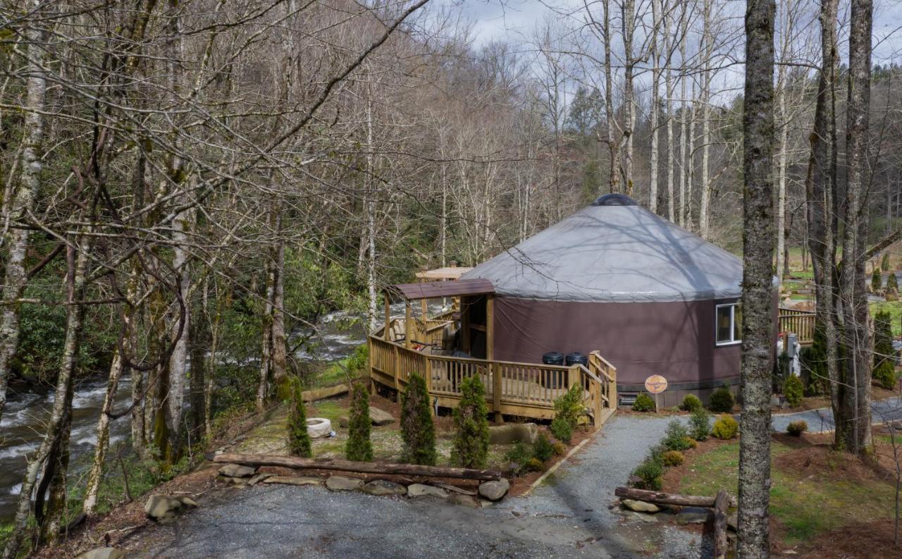 Villa Tranquil Haven Luxy Yurt - Creekside Glamping With Private Hot Tub Topton Exterior foto